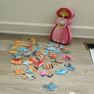 Djeco Pink Princess & Frog 36 Pc Jigsaw Puzzle Set for Kids 4+